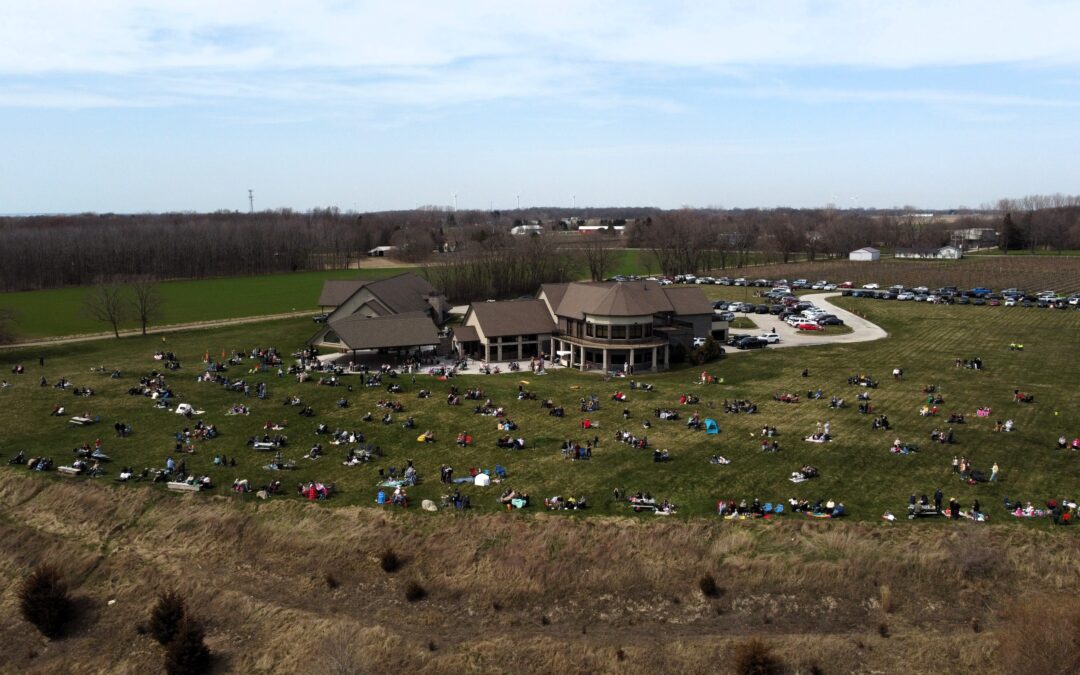 The crowd at Viewpointe for the total solar eclipse